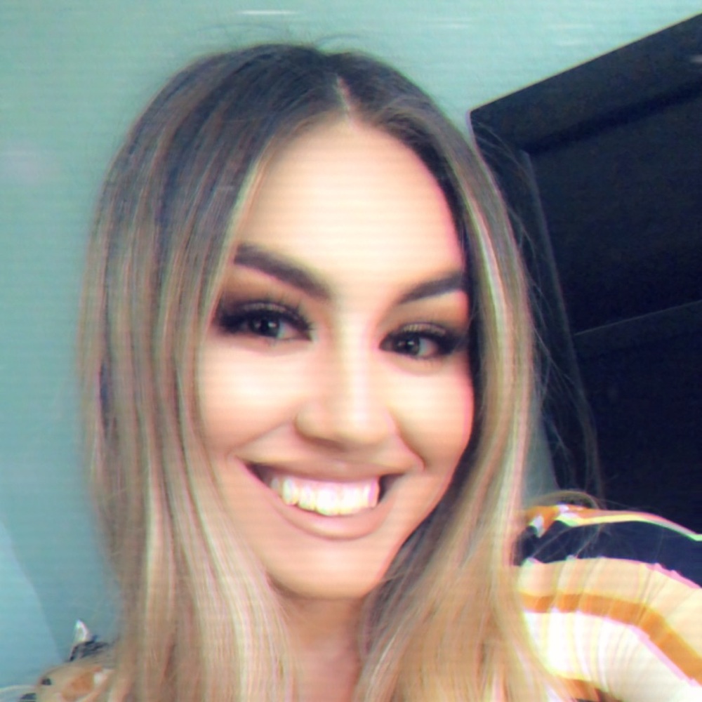 Meet your Posher, Amber